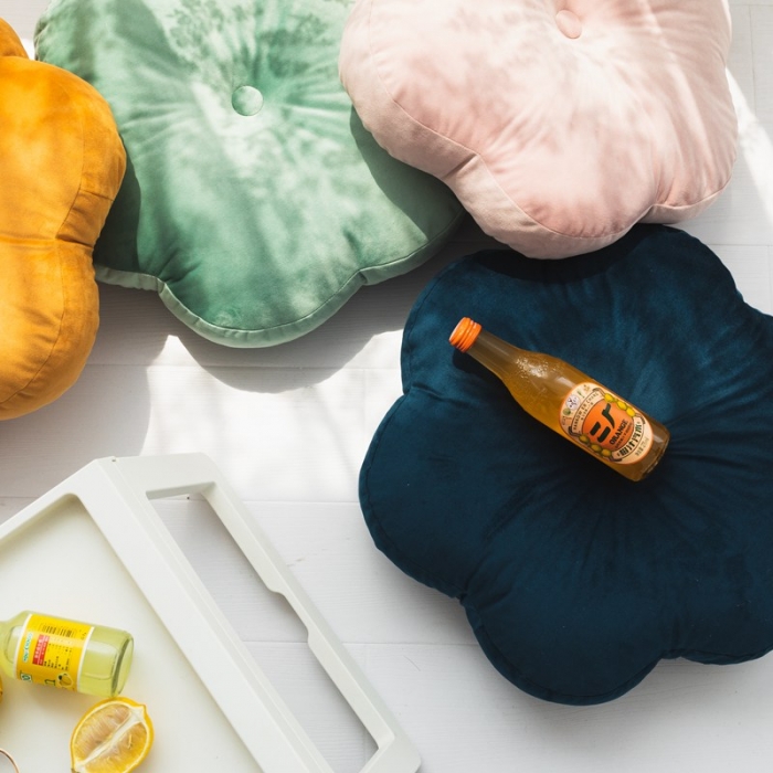 91家纺网 家纺一手货源 找家纺 美茉家居新款小清新异型抱枕六边圆形靠垫加厚榻榻米圆形坐垫 粉色