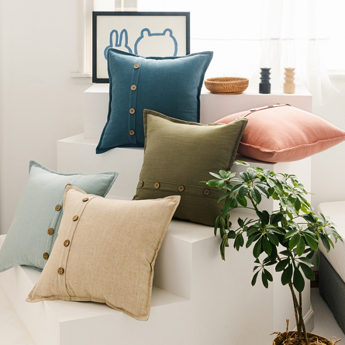 91家纺网 家纺一手货源 找家纺 美茉家居日韩简约棉麻素色抱枕椰扣装饰纯色靠垫含芯可拆洗 麻本