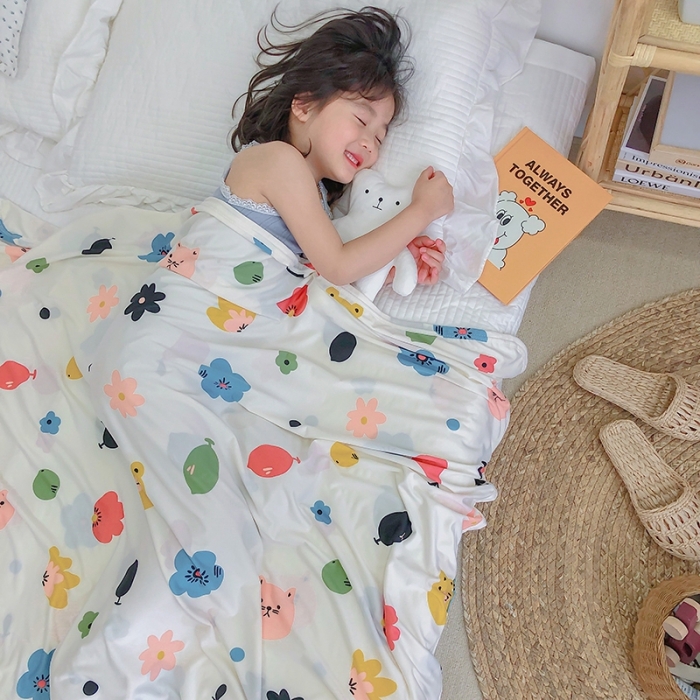 91家纺网 家纺一手货源 找家纺 星期八 2020新款ins卡通针织凉感毯 动物花花