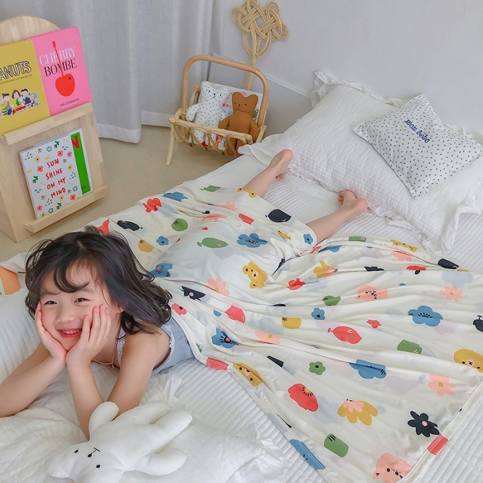 91家纺网 家纺一手货源 找家纺 星期八 2020新款ins卡通针织凉感毯 动物花花