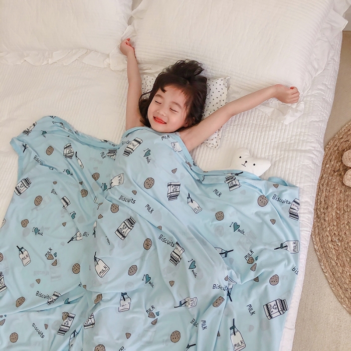 91家纺网 家纺一手货源 找家纺 星期八 2020新款ins卡通针织凉感毯 蓝饼干