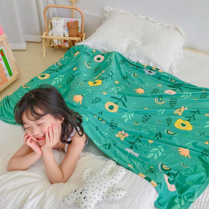 91家纺网 家纺一手货源 找家纺 星期八 2020新款ins卡通针织凉感毯 绿荫