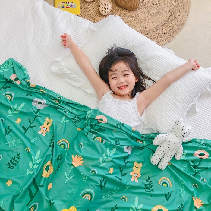 91家纺网 家纺一手货源 找家纺 星期八 2020新款ins卡通针织凉感毯 绿荫