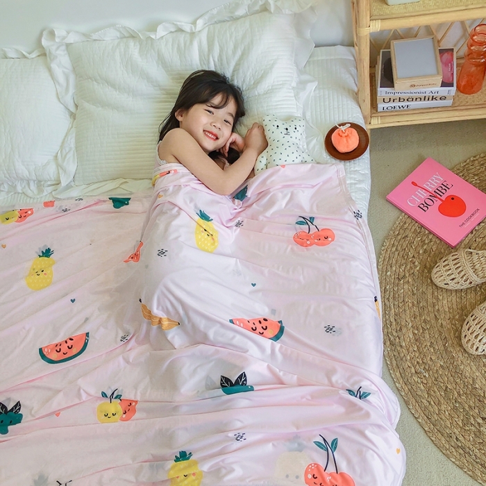 91家纺网 家纺一手货源 找家纺 星期八 2020新款ins卡通针织凉感毯 水果