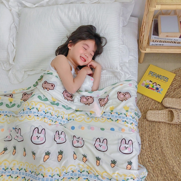 91家纺网 家纺一手货源 找家纺 星期八 2020新款ins卡通针织凉感毯 兔宝宝