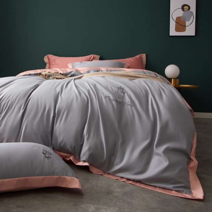 91家纺网 家纺一手货源 找家纺 优悦 2020新款40s长绒棉刺绣款全棉四件套 棚拍图-星辰银