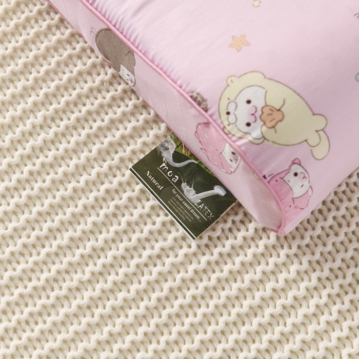 91家纺网 家纺一手货源 找家纺 萌番宝 2020新款纯棉立体学生天然乳胶枕50*30cm 粉小娃