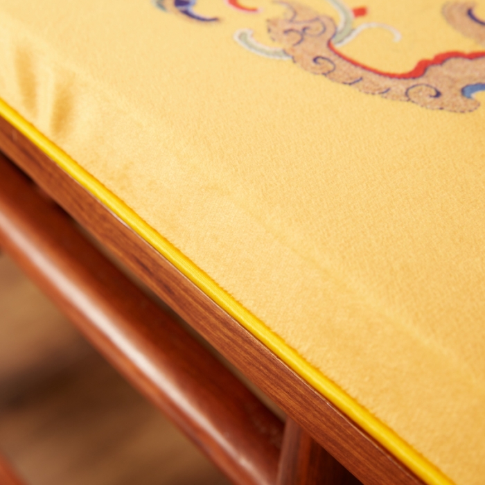 91家纺网 家纺一手货源 找家纺 北辰 2020新款绒布印花新中式坐垫红木沙发垫 绒布-吉祥黄