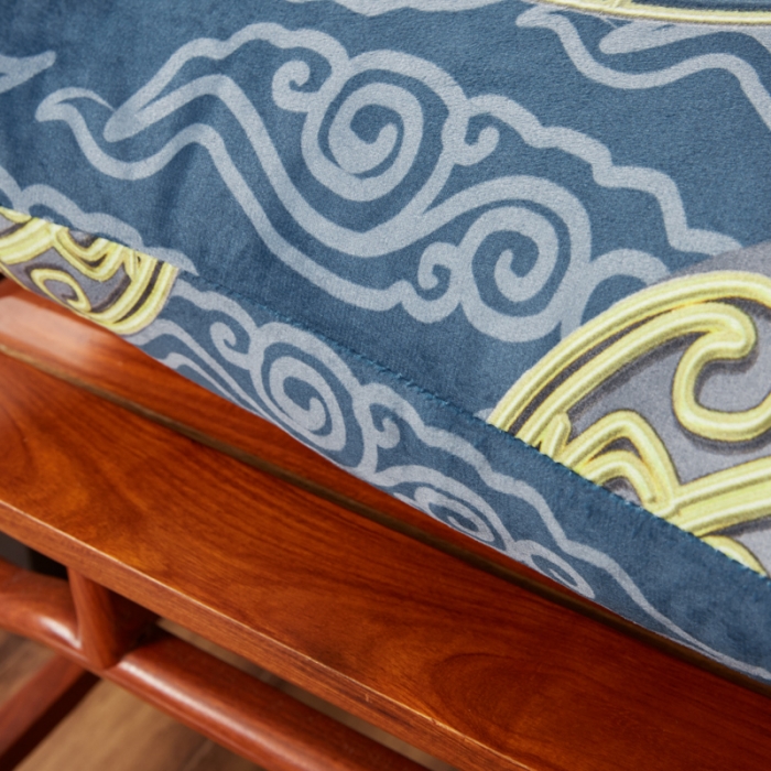 91家纺网 家纺一手货源 找家纺 北辰 2020新款绒面双面印花新中式抱枕 兰福