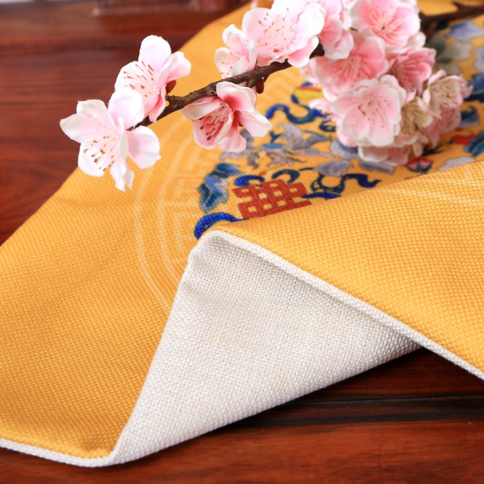 91家纺网 家纺一手货源 找家纺 北辰 2020新款麻布印花新中式抱枕 双鱼团花-金