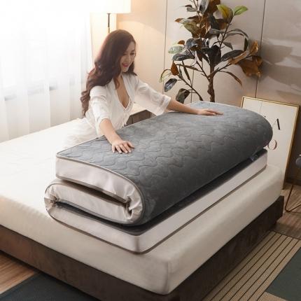 91家纺网 家纺一手货源 找家纺 欣罗兰垫业 2022新款床垫 法莱绒灰色