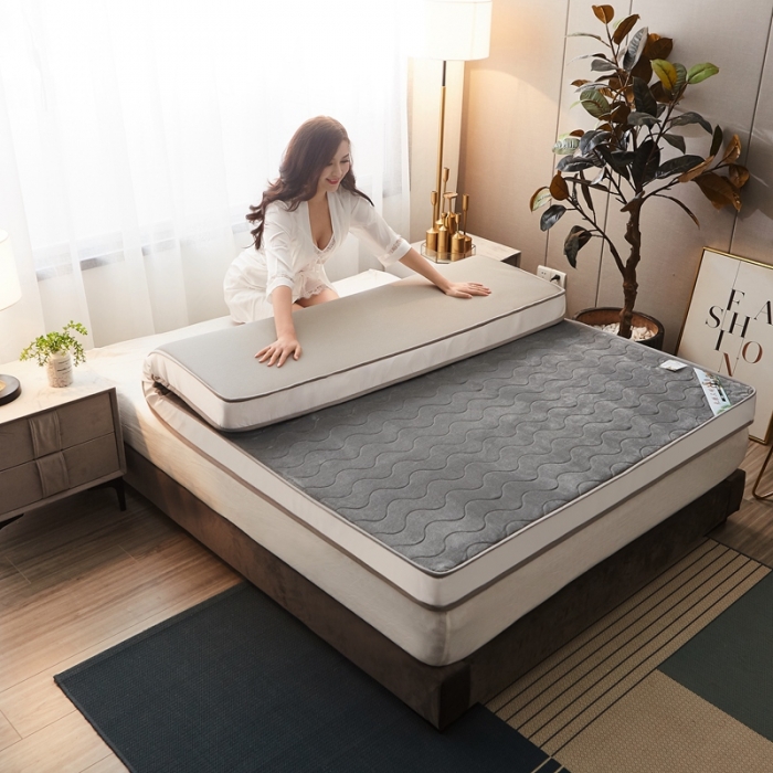 91家纺网 家纺一手货源 找家纺 欣罗兰垫业 2022新款床垫 法莱绒灰色