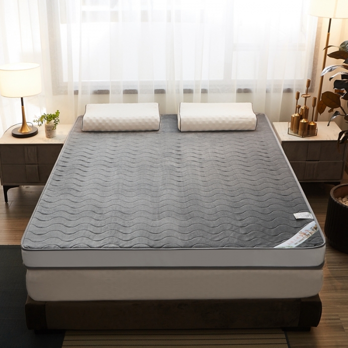 91家纺网 家纺一手货源 找家纺 欣罗兰垫业 2022新款床垫 法莱绒灰色