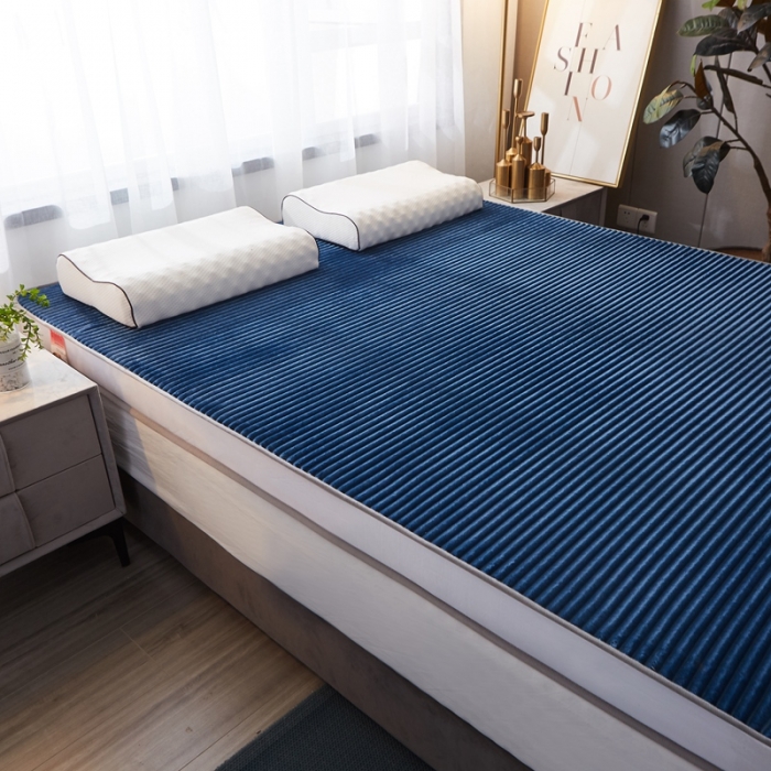 91家纺网 家纺一手货源 找家纺 欣罗兰垫业 2022新款床垫 魔法绒蓝色