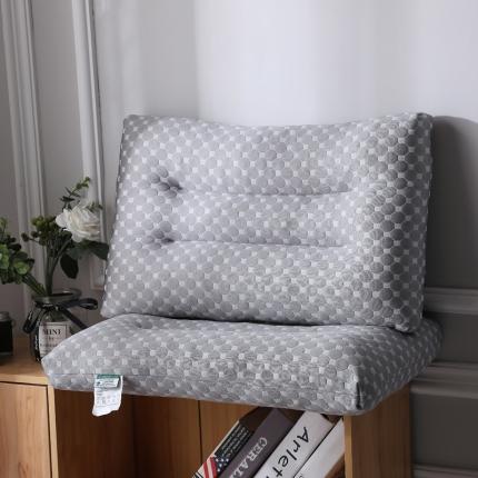 91家纺网 家纺一手货源 找家纺 皇冠之家 2022新款乳胶颗粒枕 浅灰色