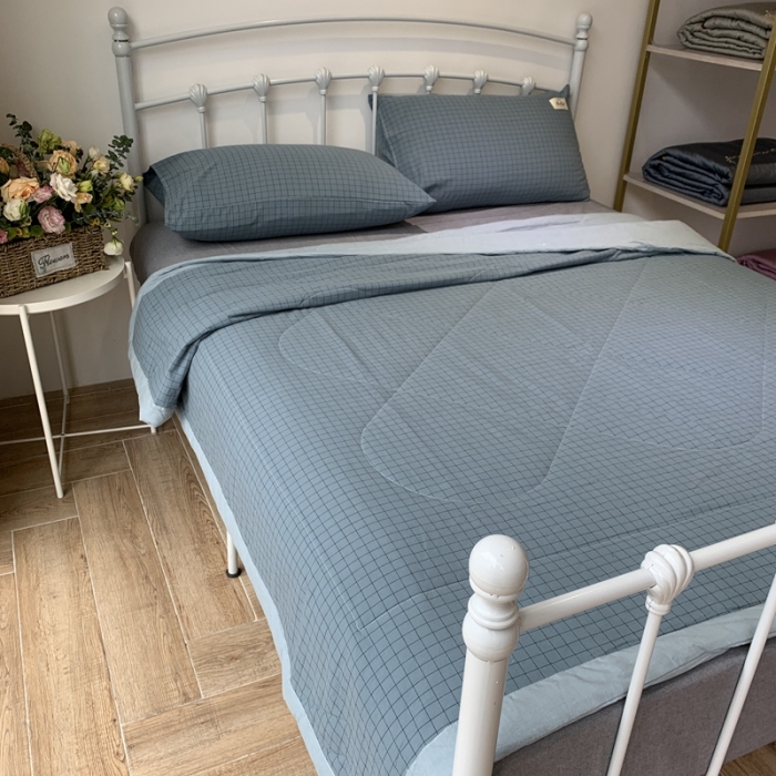 91家纺网 家纺一手货源 找家纺 久典家居 2020新款色织水洗棉夏被 蓝格