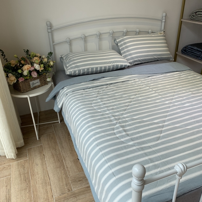 91家纺网 家纺一手货源 找家纺 久典家居 2020新款色织水洗棉夏被 蓝条