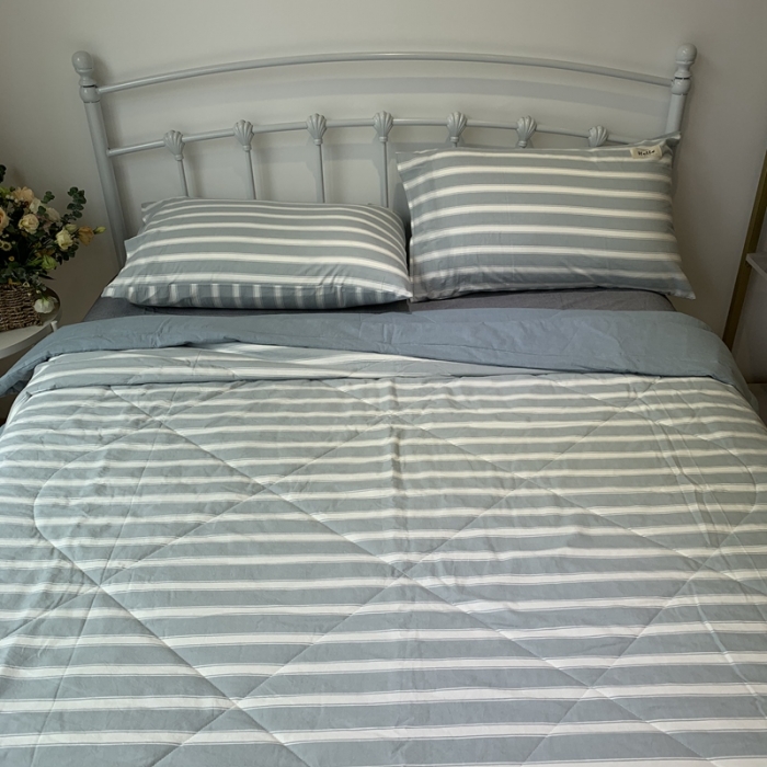 91家纺网 家纺一手货源 找家纺 久典家居 2020新款色织水洗棉夏被 蓝条