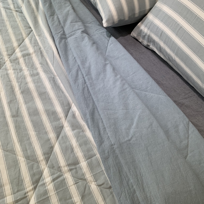 91家纺网 家纺一手货源 找家纺 久典家居 2020新款色织水洗棉夏被 蓝条