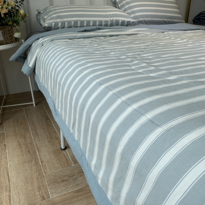 91家纺网 家纺一手货源 找家纺 久典家居 2020新款色织水洗棉夏被 蓝条