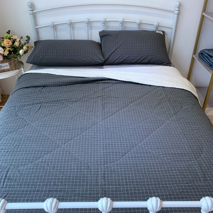 91家纺网 家纺一手货源 找家纺 久典家居 2020新款色织水洗棉夏被 深灰格（B版白格）