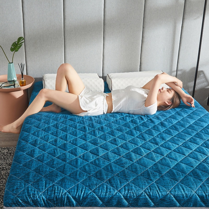 91家纺网 家纺一手货源 找家纺 欣罗兰 2022新款纯色单边磨毛床垫 迷雾 蓝