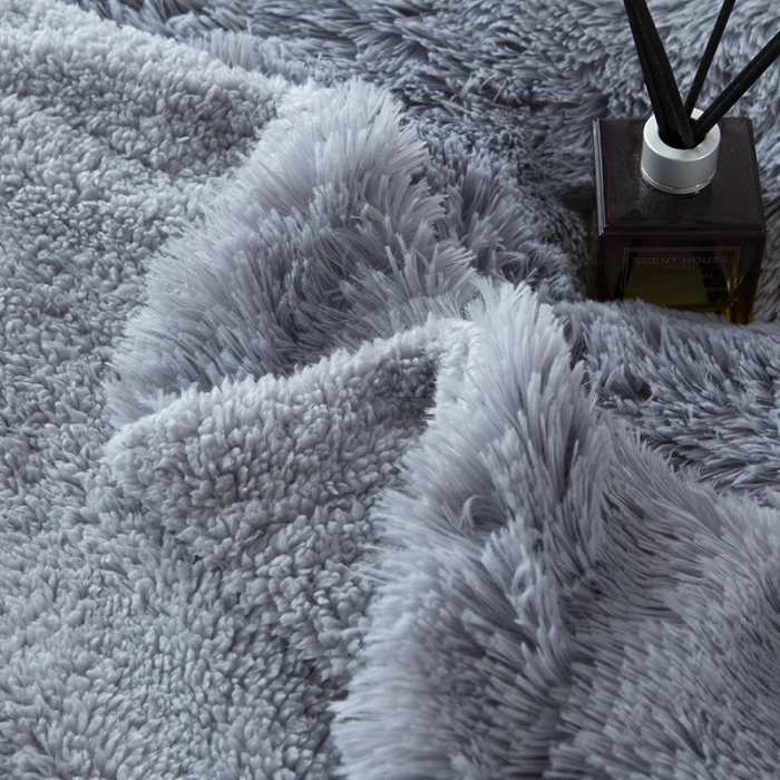 91家纺网 家纺一手货源 找家纺 卡奥 欧式纯色长毛羊羔绒毛毯沙发毯子加厚盖毯空调毯高级灰