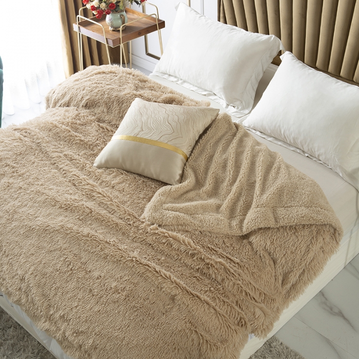 91家纺网 家纺一手货源 找家纺 卡奥 欧式纯色长毛羊羔绒毛毯沙发毯子加厚盖毯空调毯卡其色