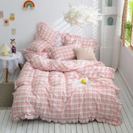 91家纺网 家纺一手货源 找家纺 久典家居 2020新款色织水洗棉四件套花边款水果格系列草莓格