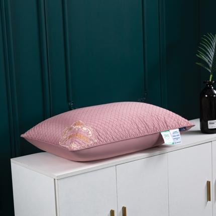 91家纺网 家纺一手货源 找家纺 仁宇枕业 2020新款艾草美眠防蚊枕头48*74