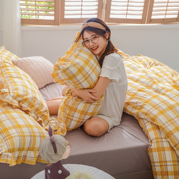 91家纺网 家纺一手货源 找家纺 久典家居 2020新款色织水洗棉花边款水果格系列四件套芒果格