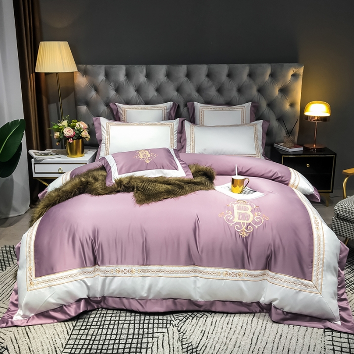 91家纺网 家纺一手货源 找家纺 安妮家居 2020新款TB大牌风贡缎全棉四件套影棚图 豆沙紫