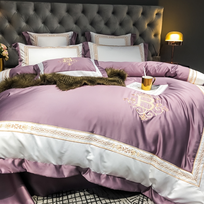 91家纺网 家纺一手货源 找家纺 安妮家居 2020新款TB大牌风贡缎全棉四件套影棚图 豆沙紫