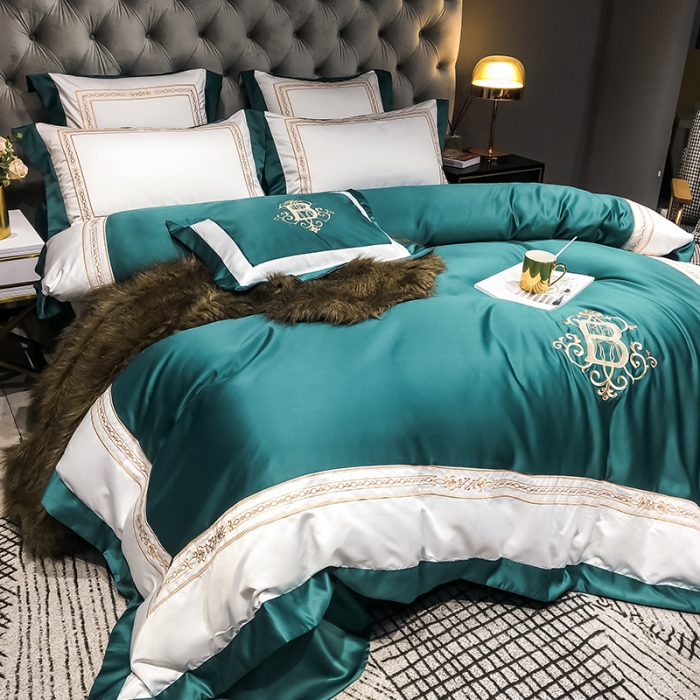 91家纺网 家纺一手货源 找家纺 安妮家居 2020新款TB大牌风贡缎全棉四件套影棚图 墨绿