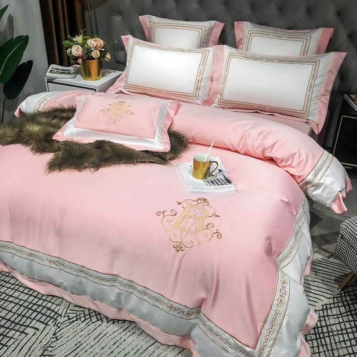 91家纺网 家纺一手货源 找家纺 安妮家居 2020新款TB大牌风贡缎全棉四件套影棚图 玉粉