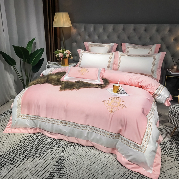 91家纺网 家纺一手货源 找家纺 安妮家居 2020新款TB大牌风贡缎全棉四件套影棚图 玉粉