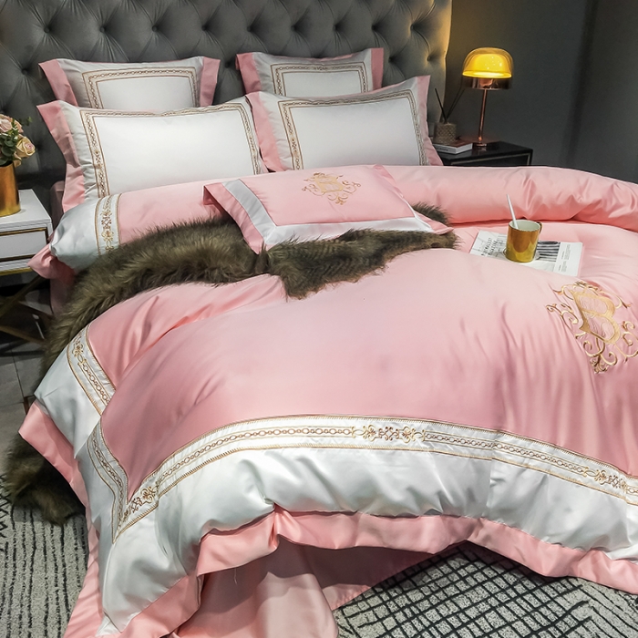 91家纺网 家纺一手货源 找家纺 安妮家居 2020新款TB大牌风贡缎全棉四件套影棚图 玉粉