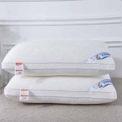 91家纺网 家纺一手货源 找家纺 兴丝露枕芯 整块棉水洗热熔枕头 定型枕