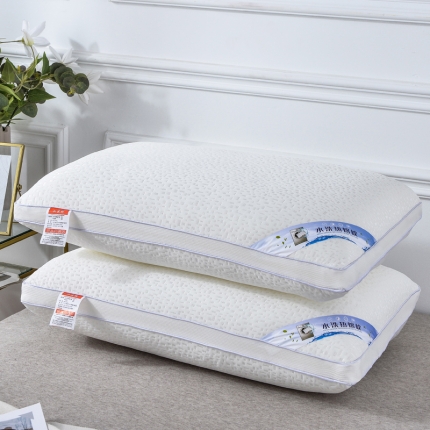 91家纺网 家纺一手货源 找家纺 兴丝露枕芯 整块棉水洗热熔枕头 定型枕