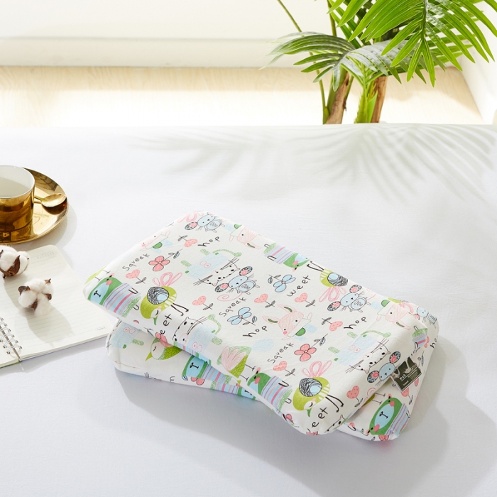 91家纺网 家纺一手货源 找家纺 萌番宝 新款婴儿薄定型乳胶枕头43*28*3cm 花花世界