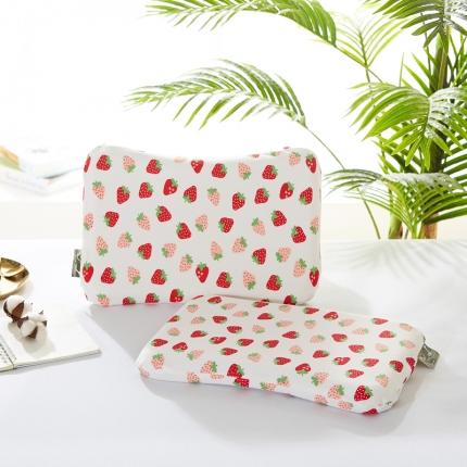 91家纺网 家纺一手货源 找家纺 萌番宝 新款婴儿薄定型乳胶枕头43*28*3cm 小草莓