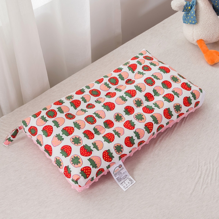 91家纺网 家纺一手货源 找家纺 十九色 2022新款豆豆绒可水洗定型枕儿童枕芯 草莓30*50CM