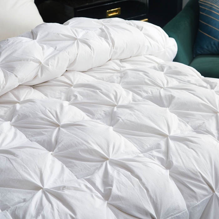 91家纺网 家纺一手货源 找家纺 俏企鹅 2025新款羽绒被 白色