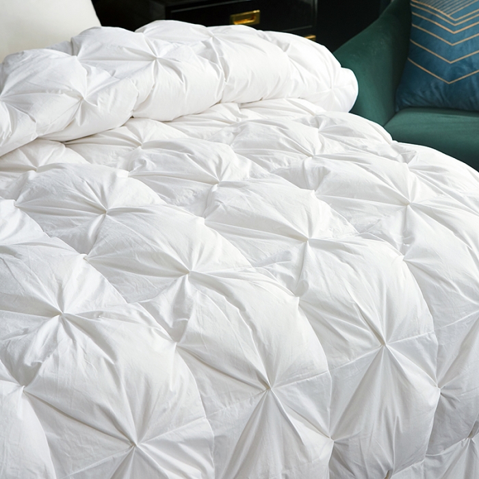 91家纺网 家纺一手货源 找家纺 俏企鹅 2025新款羽绒被 白色