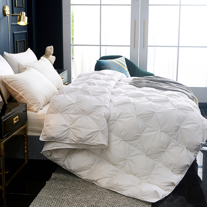 91家纺网 家纺一手货源 找家纺 俏企鹅 2025新款羽绒被 白色