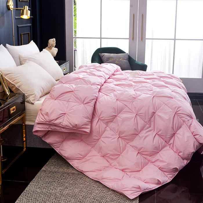 91家纺网 家纺一手货源 找家纺 俏企鹅 2025新款羽绒被 粉色