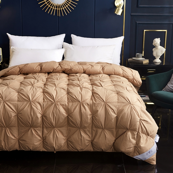 91家纺网 家纺一手货源 找家纺 俏企鹅 2025新款羽绒被 咖啡色