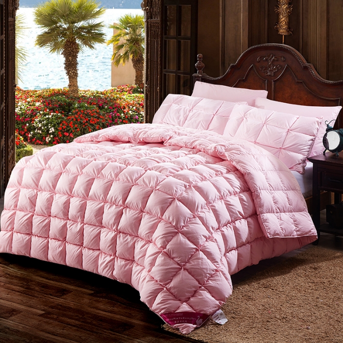 91家纺网 家纺一手货源 找家纺 俏企鹅 2025新款柔赛丝水立方羽绒被 粉色