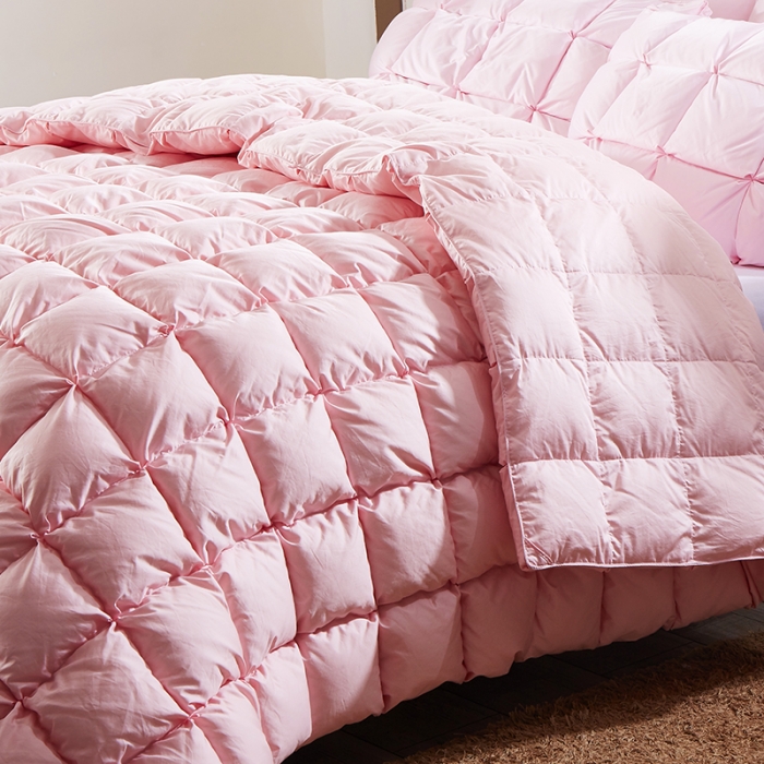 91家纺网 家纺一手货源 找家纺 俏企鹅 2025新款柔赛丝水立方羽绒被 粉色