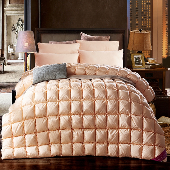 91家纺网 家纺一手货源 找家纺 俏企鹅 2025新款柔赛丝水立方羽绒被 土豪金